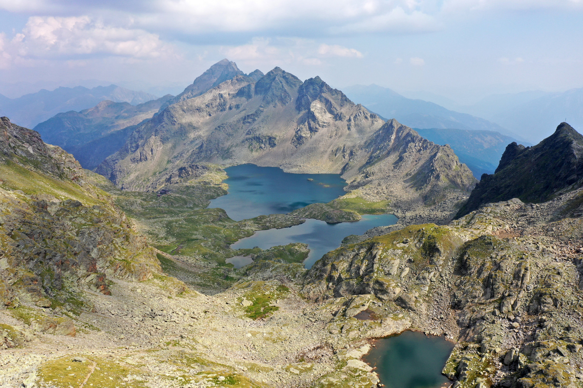 Der Wangenitzsee und der darüber gelegene Kreuzsee in der Schobergruppe / Copyright: ZDF/ORF/GS Film Der Wangenitzsee und der darüber gelegene Kreuzsee in der Schobergruppe / Copyright: ZDF/ORF/GS Film
