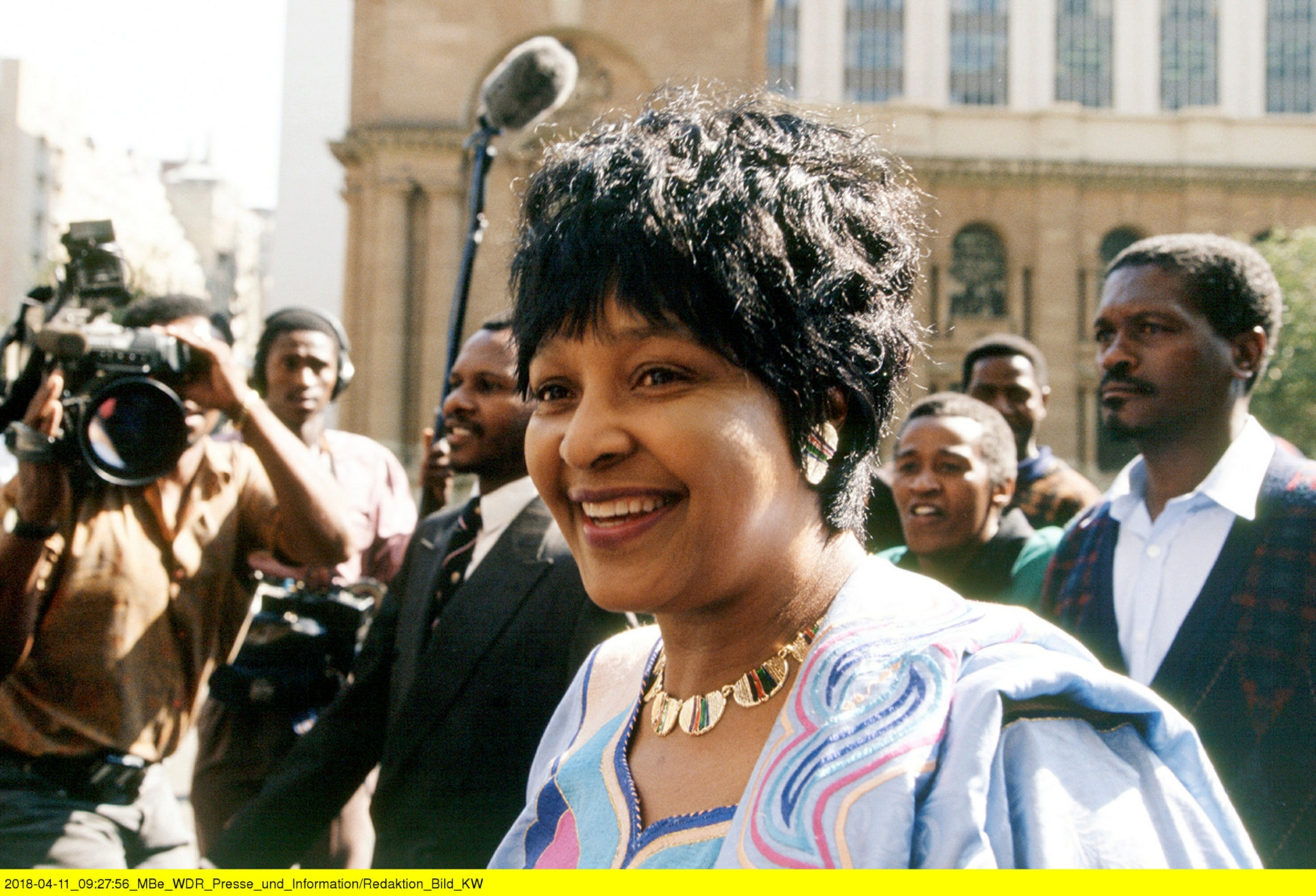 Winnie Madikizela-Mandela beim Prozess um den Mord an dem jungen Aktivisten James Seipei alias Stompie Moeketsi © ZDF/WDR/ARTE/Greg Marinovich