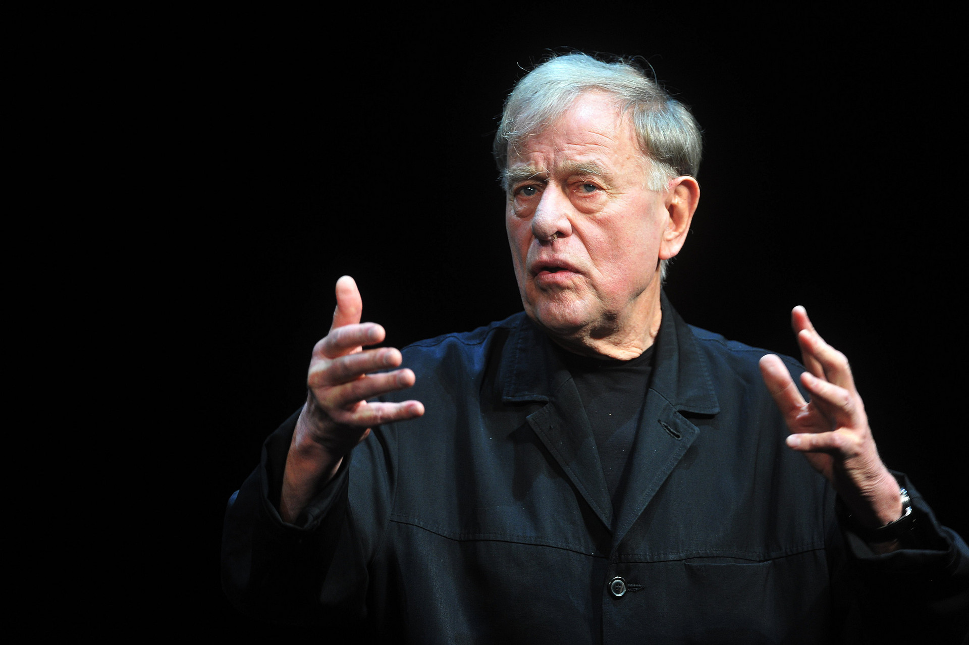 Claus Peymann, der Regisseur und Intendant des Berliner Ensembles, ist im Alter von 88 Jahren gestorben. © dpa/Paul Zinken