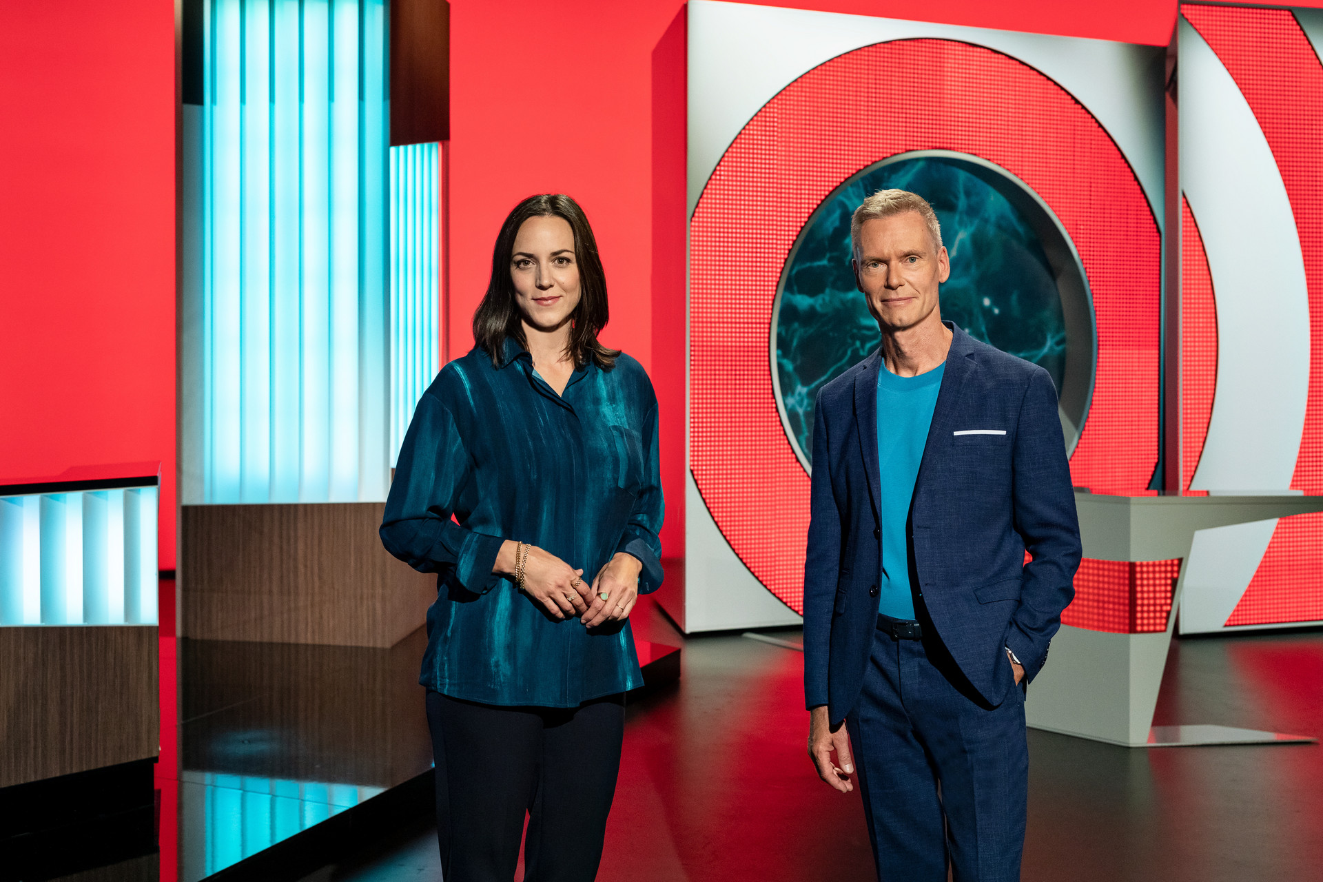 Nina Mavis Brunner ("Kulturzeit") und Ingolf Baur ("nano") führen gemeinsam durch die Livesendung. (c) ZDF/Jana Kay Nina Mavis Brunner ("Kulturzeit") und Ingolf Baur ("nano") führen gemeinsam durch die Livesendung. (c) ZDF/Jana Kay