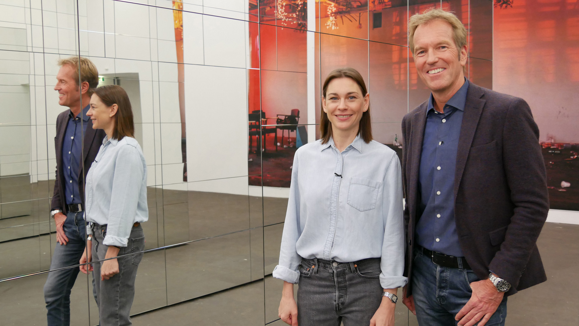 Markus Brock mit Christiane Paul im Hamburger Bahnhof Berlin © ZDF/SWR Markus Brock mit Christiane Paul im Hamburger Bahnhof Berlin © ZDF/SWR