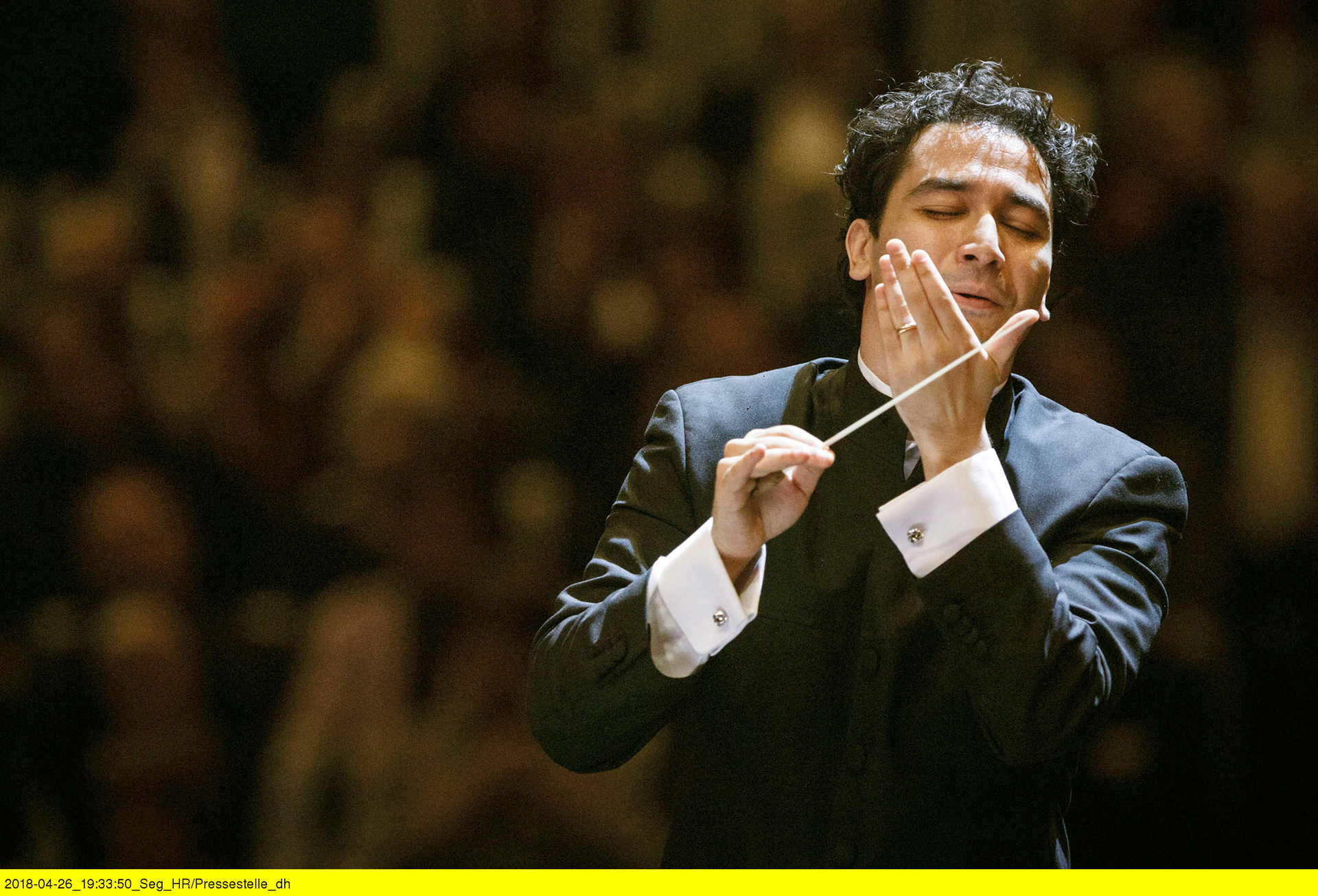 Der kolumbianische Dirigent Andrés Orozco-Estrada eröffnet das Rheingau Musik Festival. © ZDF und HR/Werner Kmetitsch