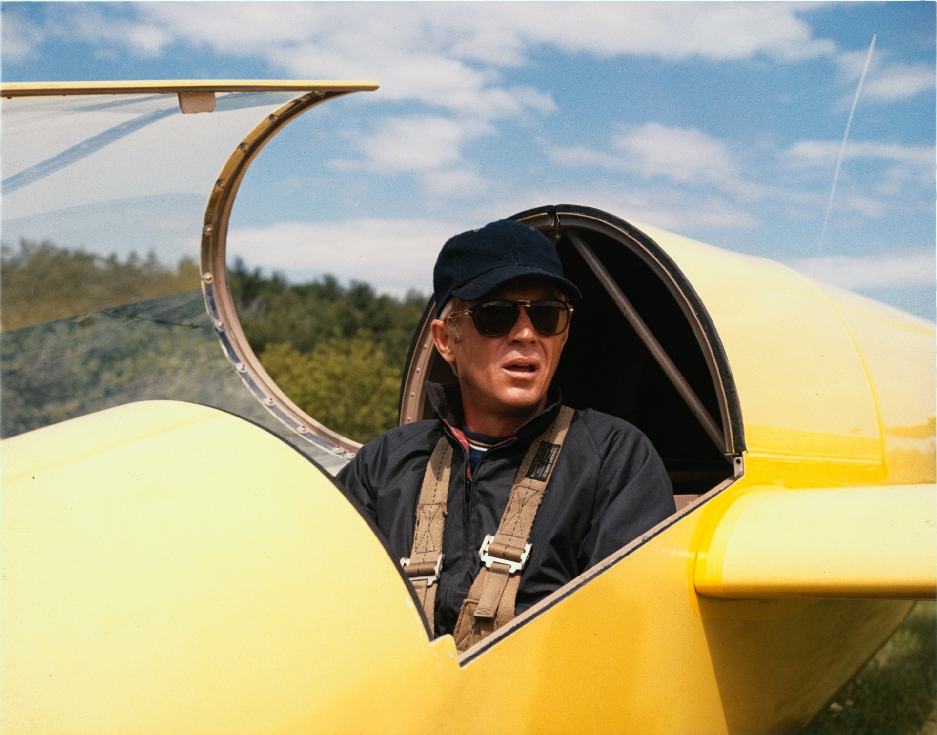 Auch als Segelflieger macht Thomas Crown (Steve McQueen) eine gute Figur. "Thomas Crown ist nicht zu fassen" © ZDF/Barry Wetcher Auch als Segelflieger macht Thomas Crown (Steve McQueen) eine gute Figur. "Thomas Crown ist nicht zu fassen" © ZDF/Barry Wetcher