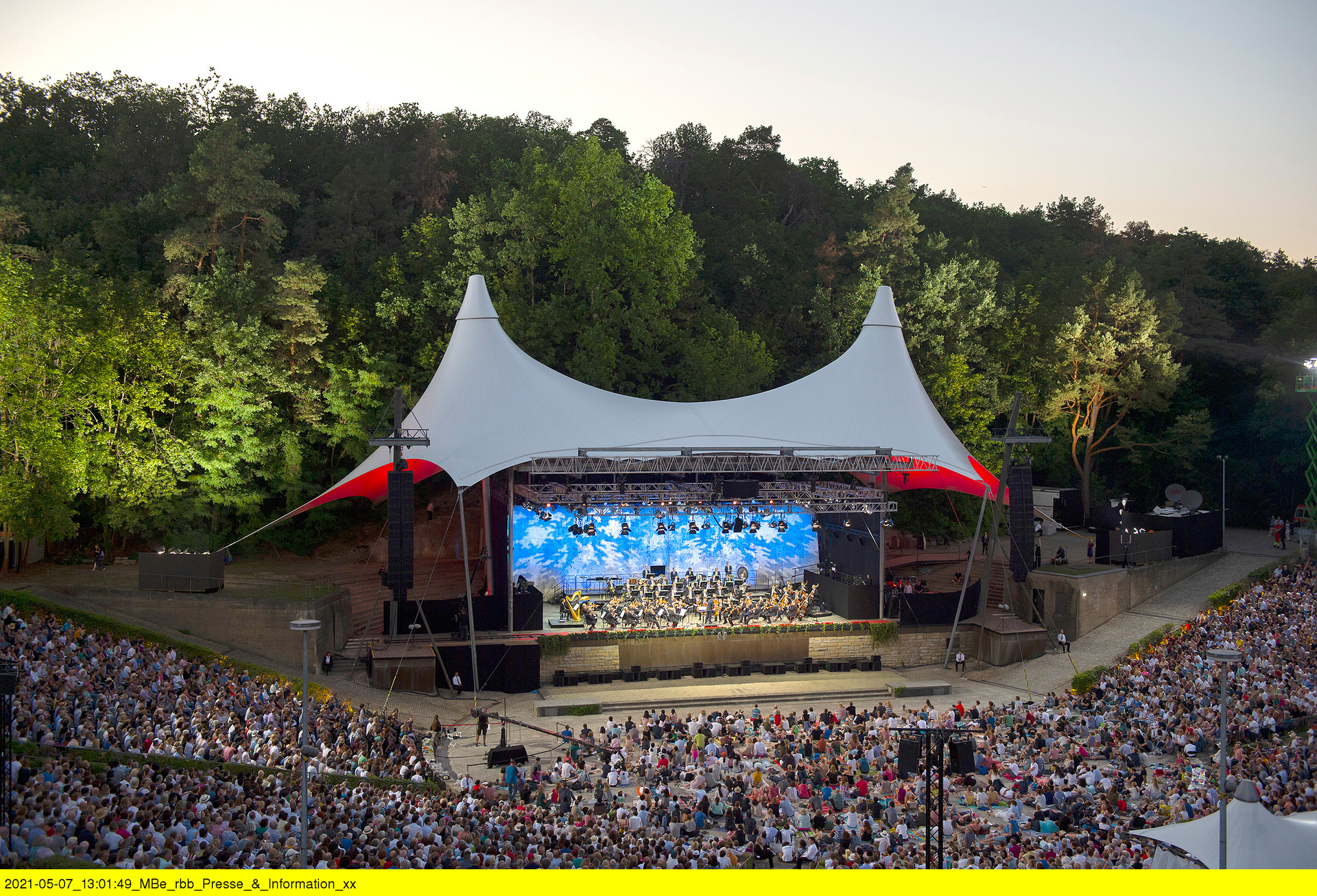 "Die Berliner Philharmoniker live in der Waldbühne 2021" © ZDF/rbb