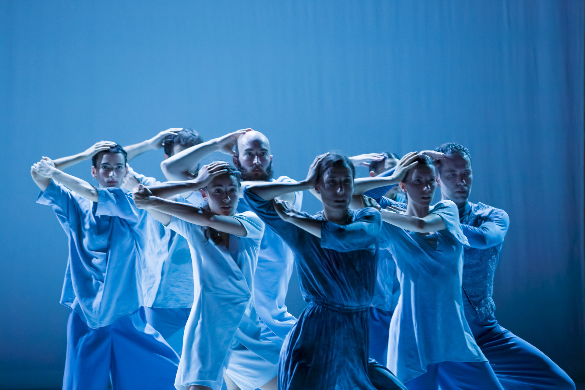 Das Ensemble von Thomas Noone Dance tanzt die Choreografie "Medea". © ZDF/Luis San Andres