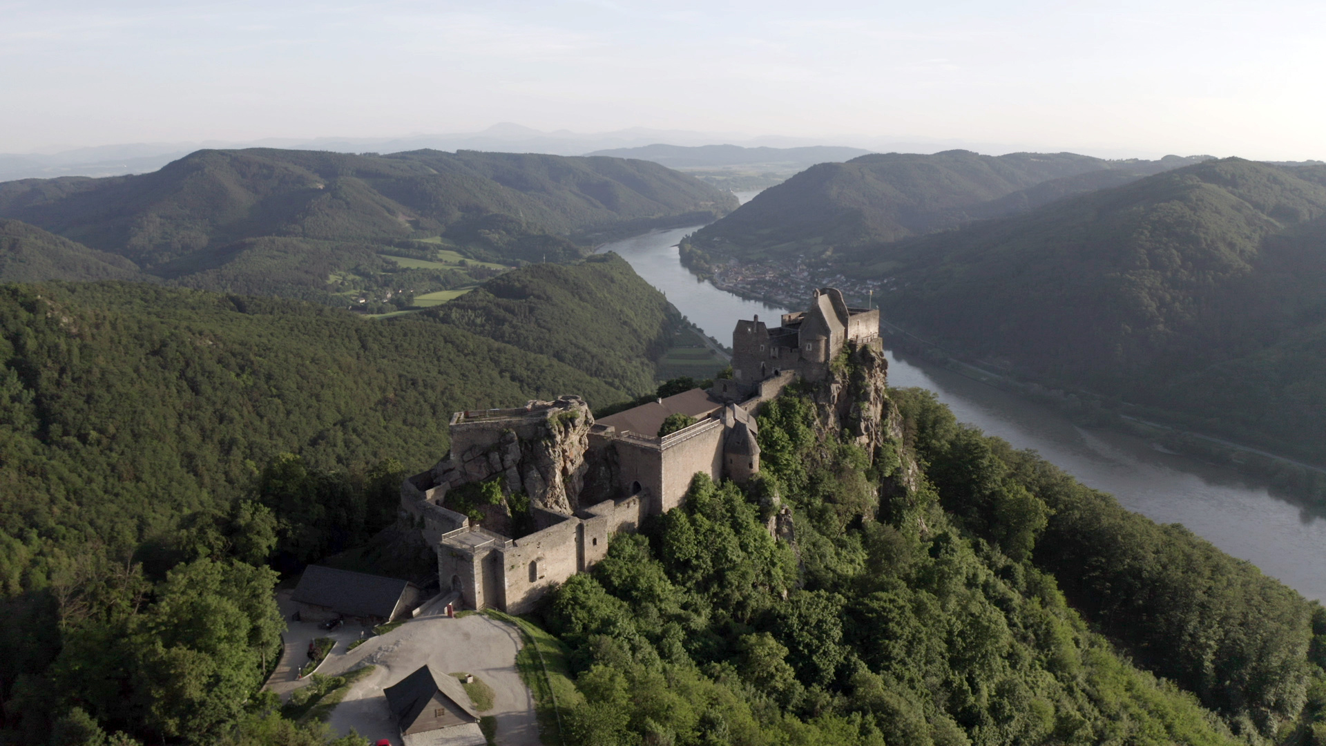 Die Burgruine Aggstein - ein Wahrzeichen der Kulturlandschaft Wachau © ZDF/ORF/Ranfilm
