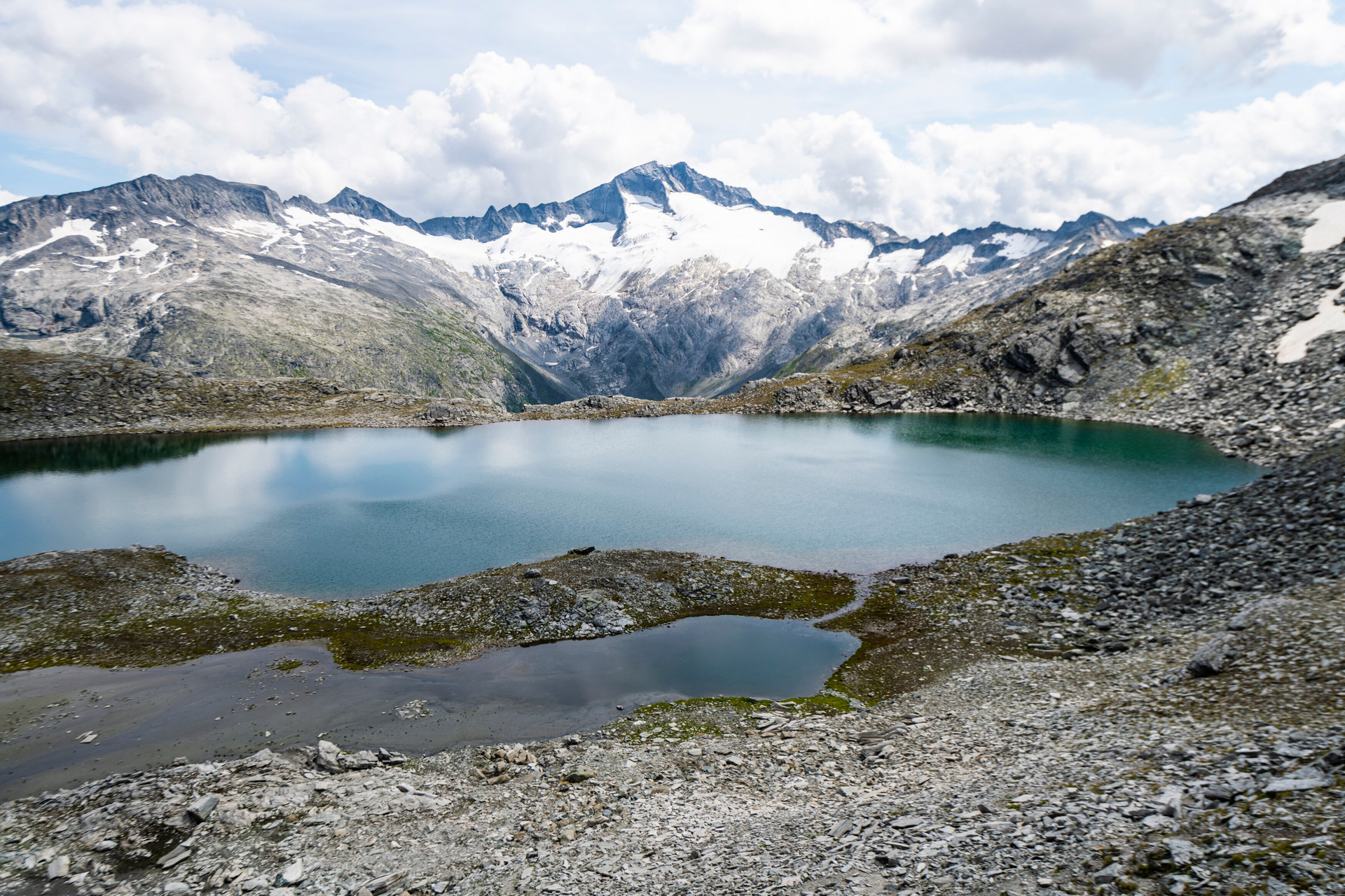 Der Obere Schwarzhornsee in Kärnten hat eine Geländehöhe von 2.642 Meter © ZDF und ORF/3sat/Leander Khil