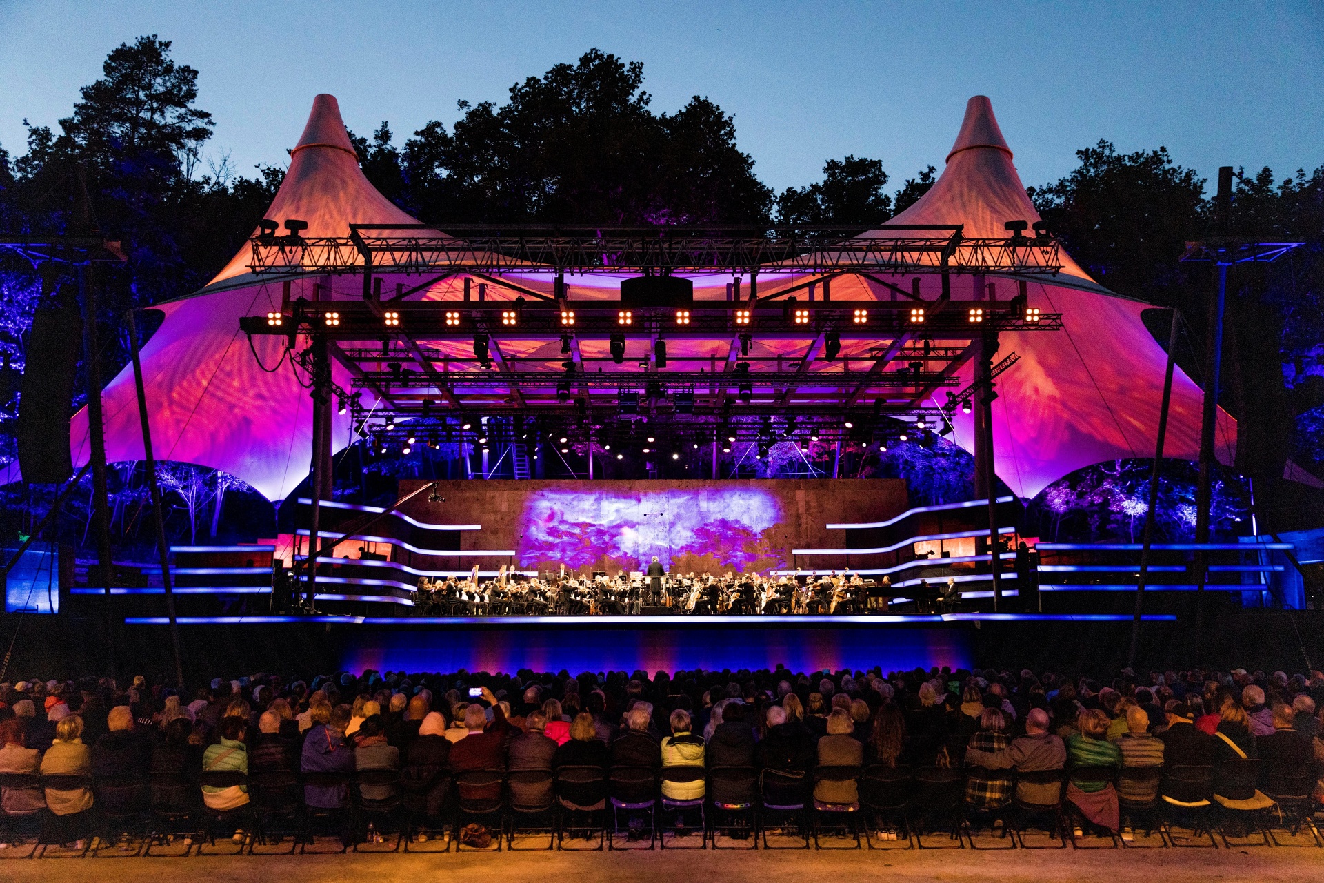 Die Berliner Waldbühne ist der Open Air-Schauplatz für das Konzert der Wiener Philharmoniker © ZDF und Thomas Kierok