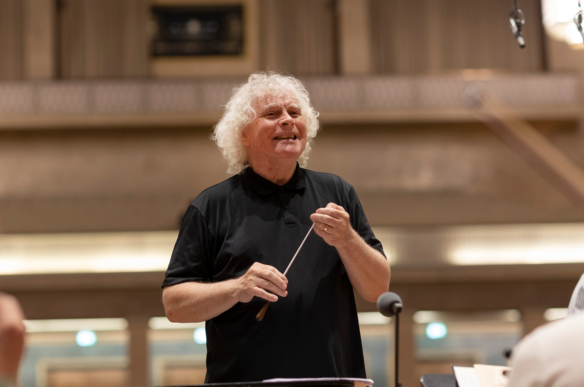 Sir Simon Rattle © ZDF/BR, Astrid Ackermann