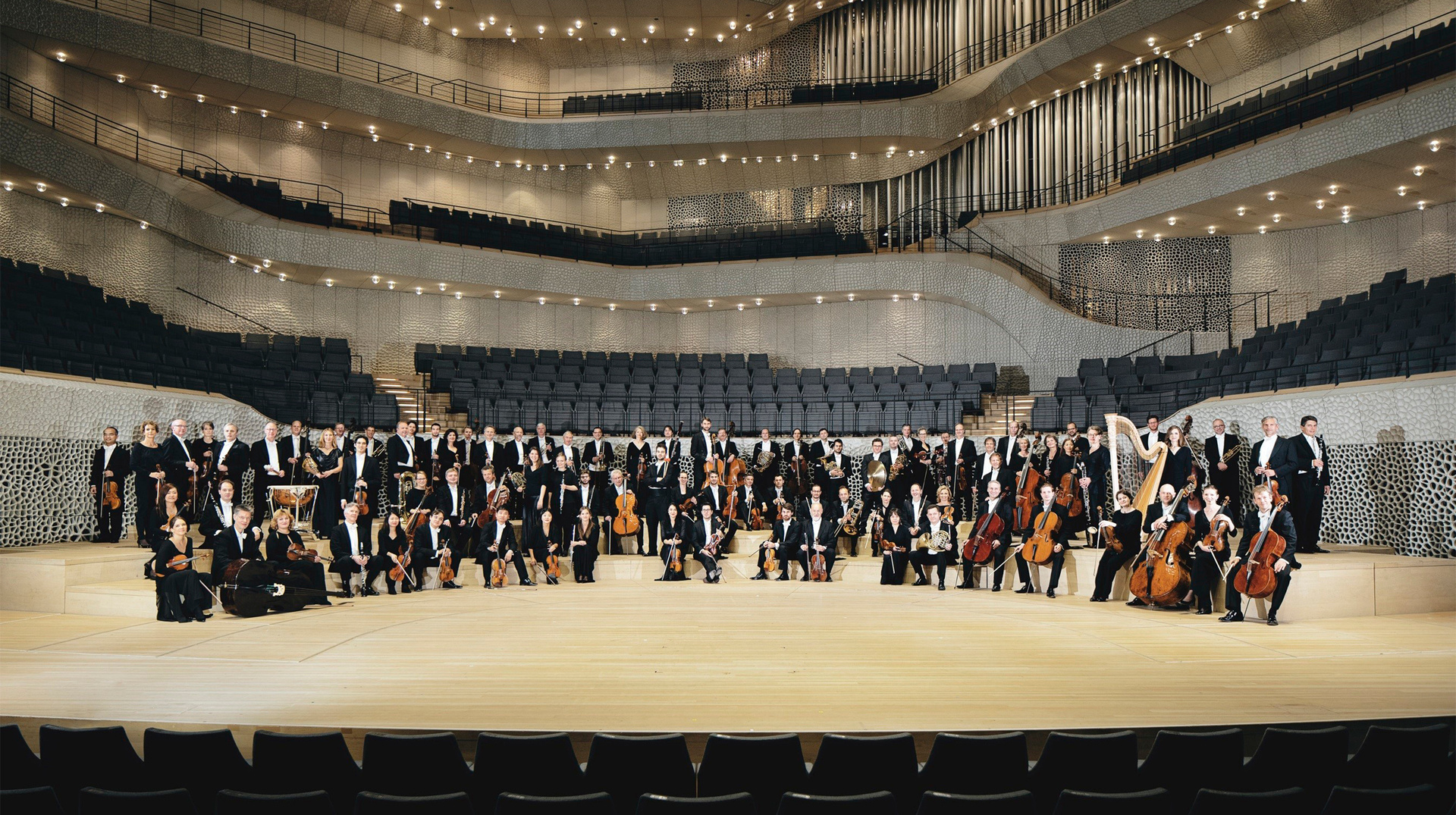 Das NDR Elbphilharmonie Orchester beim Eröffnungskonzert des Schleswig-Holstein Musik Festivals in Lübeck.
© ZDF/NDR/Nikolaj Lund Das NDR Elbphilharmonie Orchester beim Eröffnungskonzert des Schleswig-Holstein Musik Festivals in Lübeck.
© ZDF/NDR/Nikolaj Lund