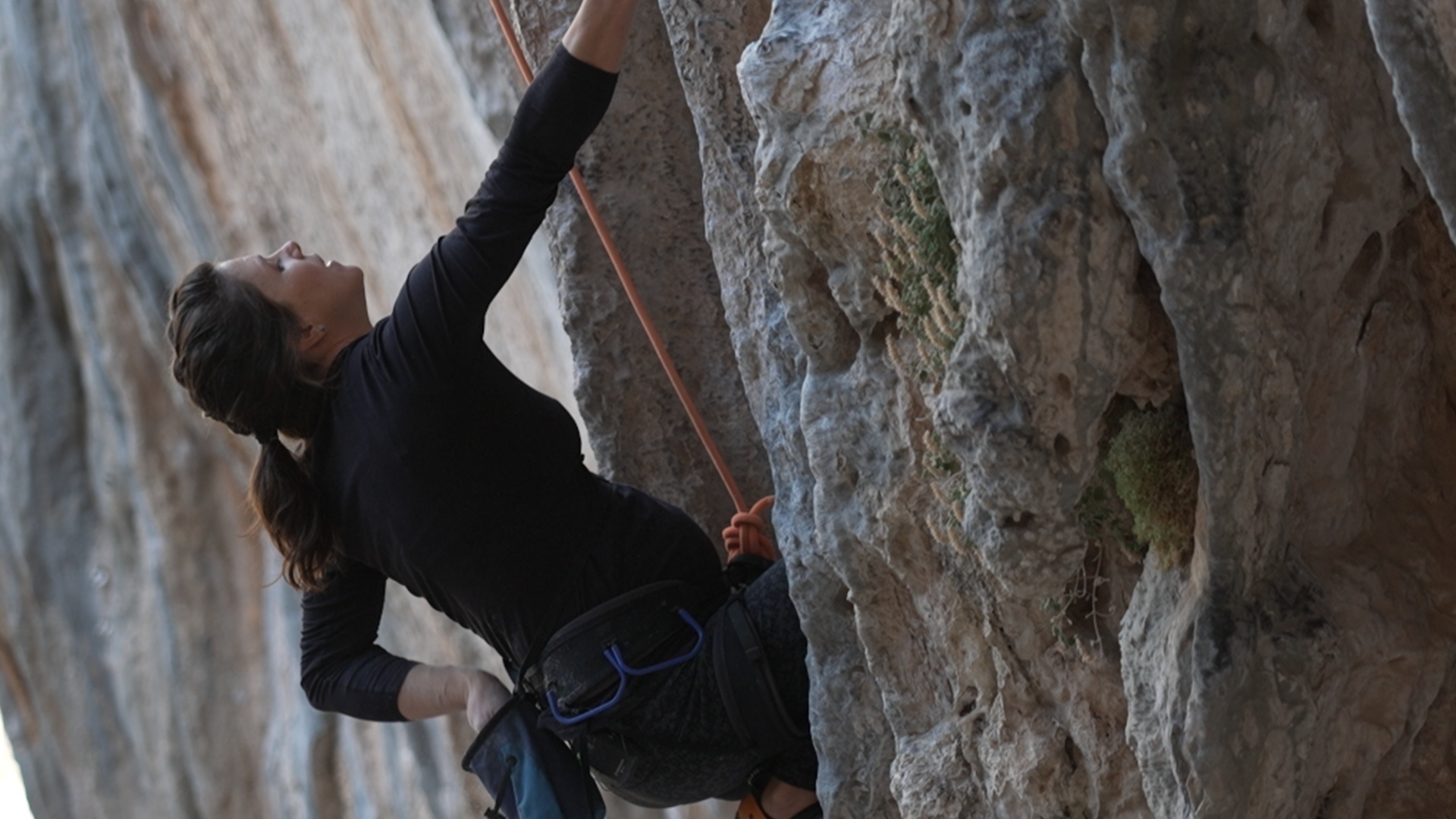 Nina Caprez, Profi-Klettererin.
© ZDF und SRF, 3sat. Nina Caprez, Profi-Klettererin.
© ZDF und SRF, 3sat.