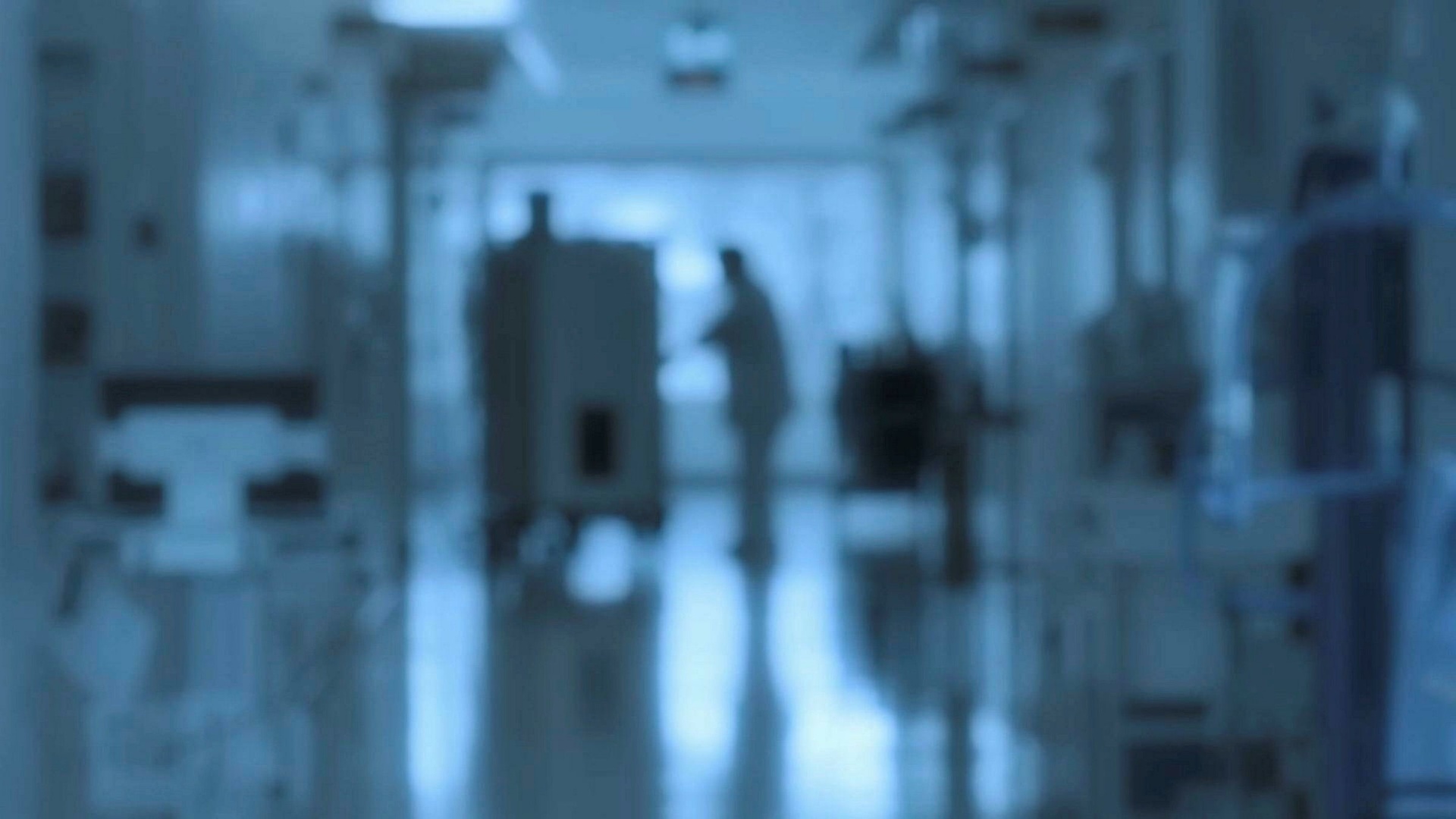 Obwohl die Krankenhäuser eine Null-Toleranz-Botschaft propagieren, werden Belästiger nur selten bestraft und bleiben meist straffrei © ZDF/SRF, RTS