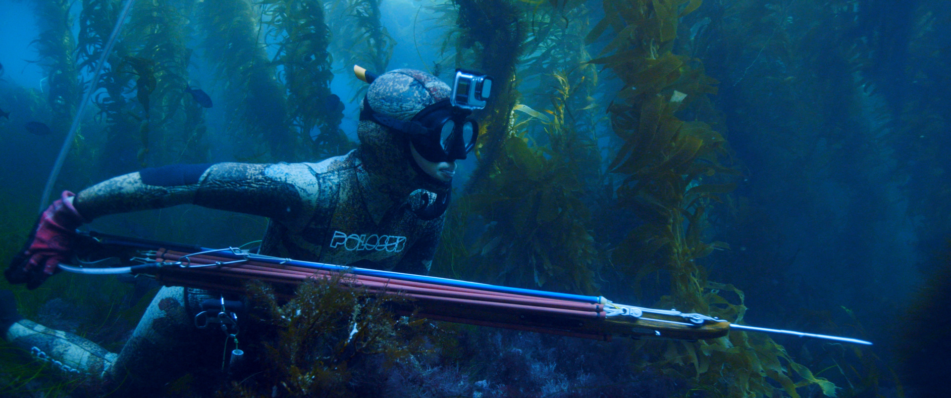 In der Tiefe des Meeres wie ein Fisch: Die Speerfischerin Mitsuki auf der Jagd nach Beute.
"DocuMe - Speara" © Honorarfrei - nur für diese Sendung inkl. SocialMedia bei Nennung ZDF und Johannes Waltermann