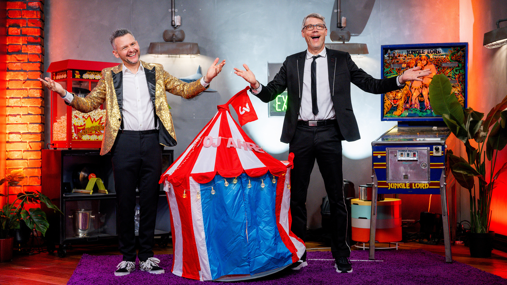 Tobias Mann und Christoph Sieber präsentieren die Jubiläumssendung zum 40. 3satFestival © 3sat/Torsten Silz