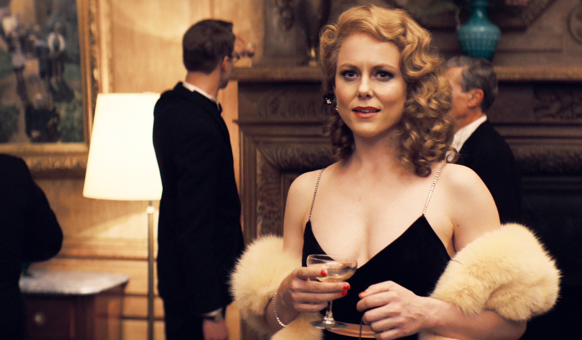 Sonja Wigert (Ingrid Bolsø Berdal).
© ZDF und BR/4 ½ Film/The Spy/B-Reel Films/Film i Väst/Nordisk Film. Sonja Wigert (Ingrid Bolsø Berdal).
© ZDF und BR/4 ½ Film/The Spy/B-Reel Films/Film i Väst/Nordisk Film.