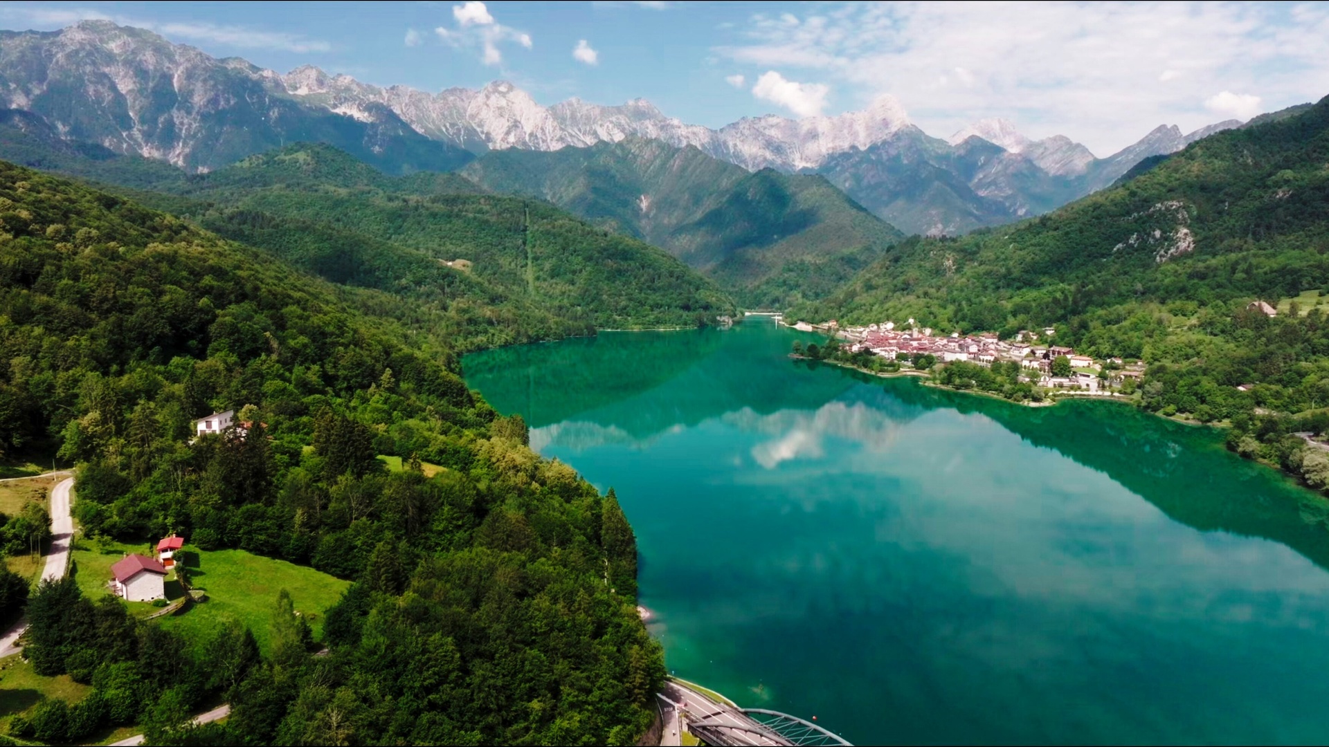 Lago Barcis und Lago Ravedis.
© ZDF und ORF/Lagoon Motion Pictures. Lago Barcis und Lago Ravedis.
© ZDF und ORF/Lagoon Motion Pictures.